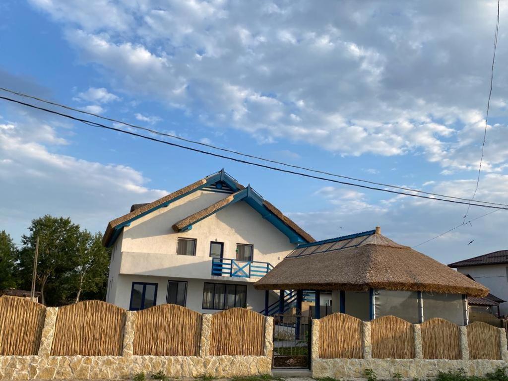 Hotel Casa Munteanu Mila Douăzeci şi Trei Esterno foto